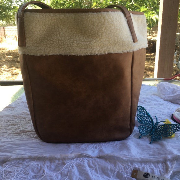 ⭐️SOLD⭐️Nine West tote bag - Picture 4 of 7